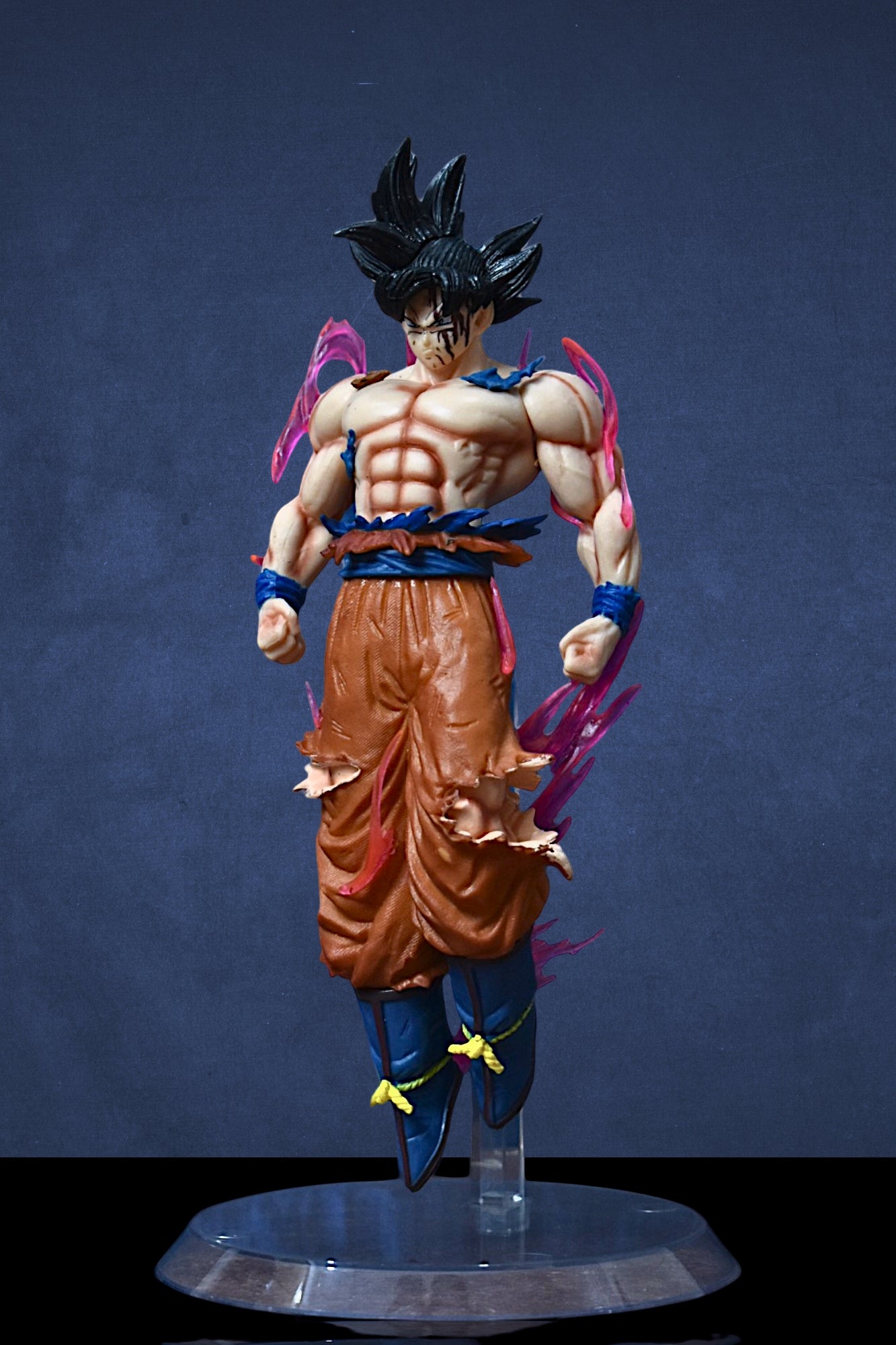 Ultra Instinct Awakened – Goku Twin Aura Edition (24cm)